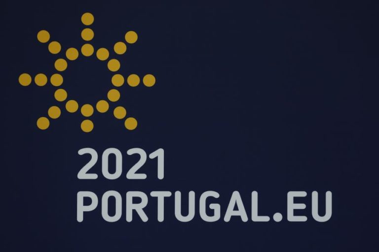 UE/PRESIDÊNCIA: CARMINHO, ANA MOURA E CAMANÉ COM ORQUESTRA NO CONCERTO INAUGURAL