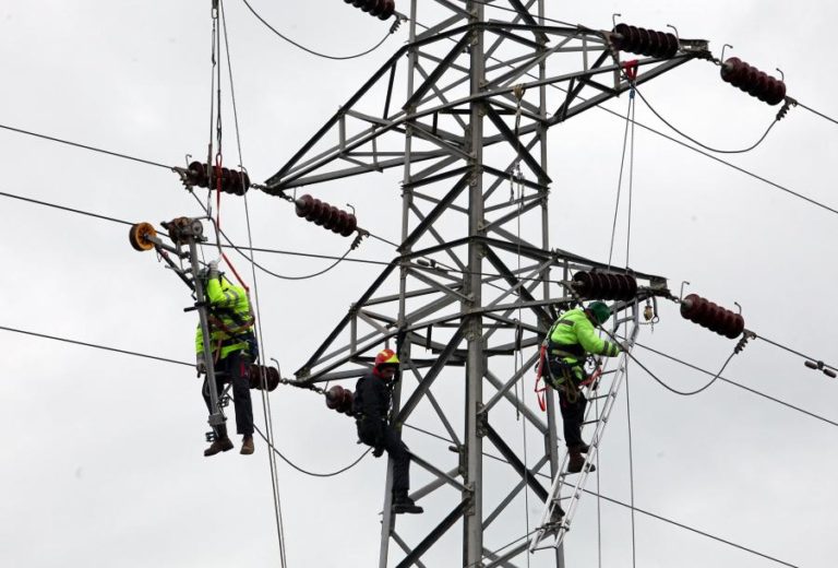AUMENTO DE CONSUMO DE ELETRICIDADE DEVIDO A FRIO E TELETRABALHO CAUSAM FALHAS NO FORNECIMENTO