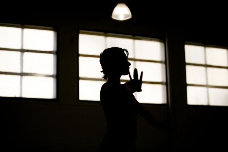 ALUNOS DA ESCOLA SUPERIOR DE DANÇA EM GREVE NA QUINTA-FEIRA CONTRA FALTA DE CONDIÇÕES