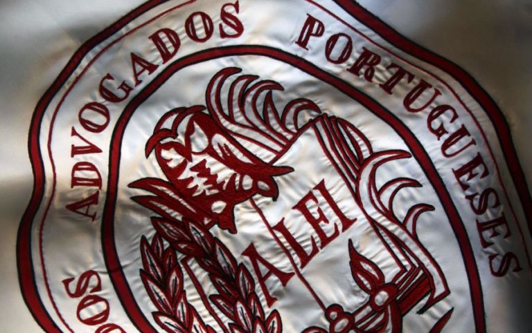 COVID-19: ORDEM DOS ADVOGADOS DENUNCIA INDEFINIÇÃO NOS TRIBUNAIS