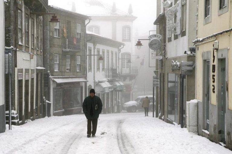 OITO DISTRITOS DO CONTINENTE SOB AVISO AMARELO ATÉ SÁBADO DEVIDO AO FRIO