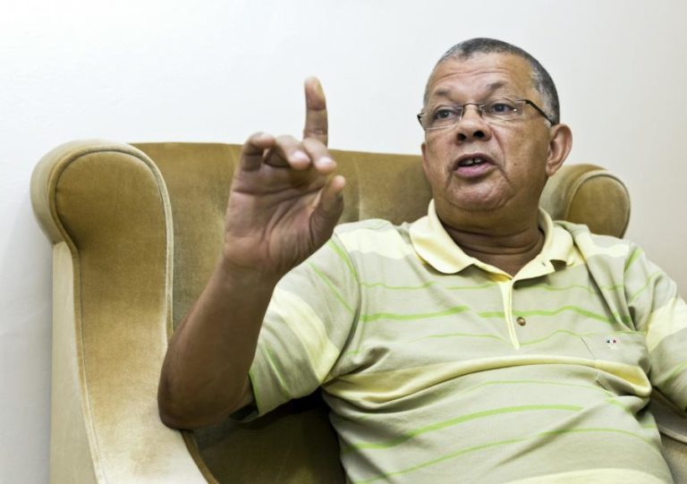 EX-PRIMEIRO-MINISTRO CARLOS VEIGA CANDIDATO ÀS ELEIÇÕES PRESIDENCIAIS EM CABO VERDE