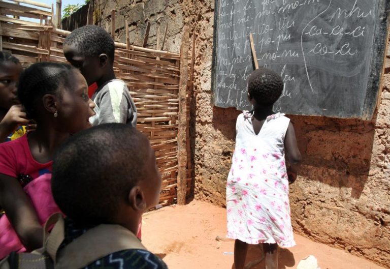 COVID-19: LIGA GUINEENSE DOS DIREITOS HUMANOS CONDENA FECHO DE ESCOLAS EM BISSAU