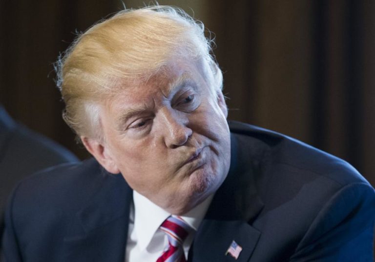 ELEIÇÕES/EUA: TRUMP VAI ABANDONAR WASHINGTON HORAS ANTES DA INVESTIDURA DE BIDEN