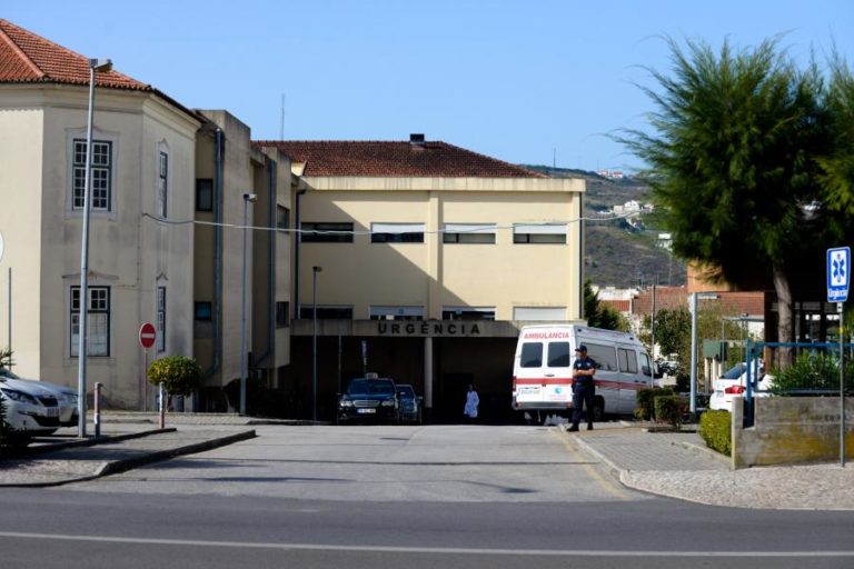 COVID-19: HOSPITAIS DO OESTE NO LIMITE DA CAPACIDADE MAS COM URGÊNCIAS MAIS CONTROLADAS