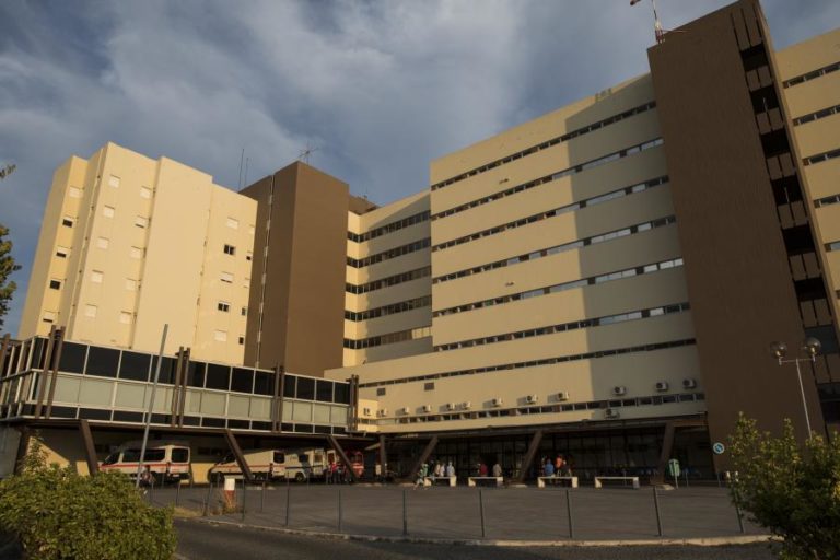 COVID-19: CENTRO HOSPITALAR DO MÉDIO TEJO AUMENTA CAPACIDADE DE INTERNAMENTO