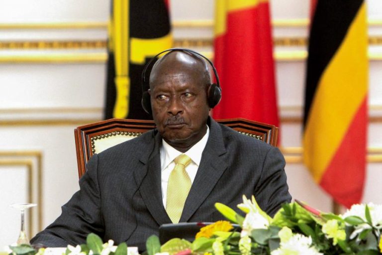 PRESIDENTE DA REPÚBLICA DO CONGO ANUNCIA RECANDIDATURA AO CARGO