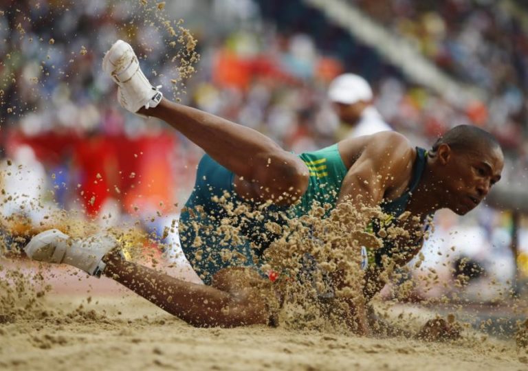 SUL-AFRICANO MANYONGA SUSPENSO POR FALHAR OBRIGAÇÕES ANTIDOPING