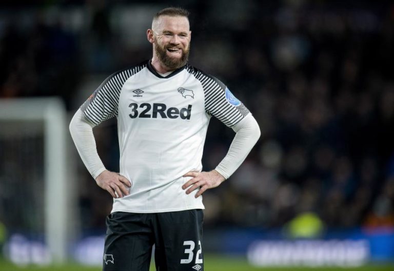 WAYNE ROONEY TERMINA CARREIRA DE JOGADOR PARA TREINAR DERBY A TEMPO INTEIRO