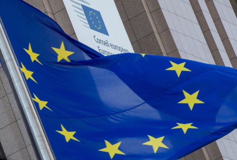 UE/PRESIDÊNCIA: BRUXELAS DIZ QUE CERTIFICADOS DE VACINAÇÃO NÃO CHEGAM PARA LIVRE CIRCULAÇÃO