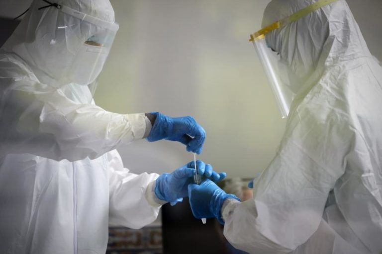 COVID-19: PORTUGAL ESTÁ A REALIZAR UMA MÉDIA DE 52 MIL TESTES À COVID-19