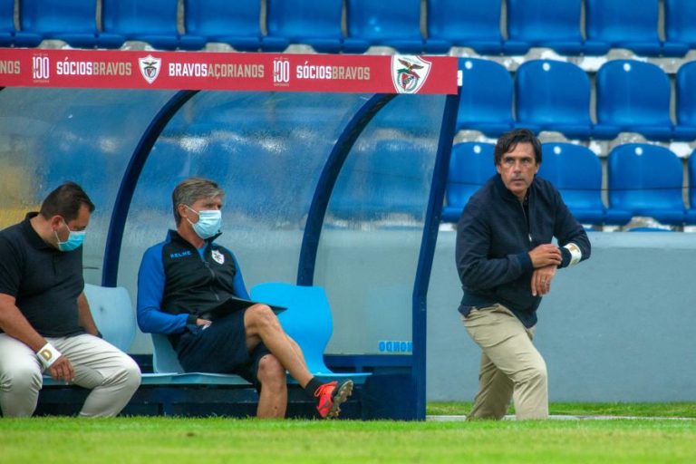 TREINADOR QUER SANTA CLARA COM CICLO DE VITÓRIAS PARA AFASTAR “POSIÇÕES INCÓMODAS”