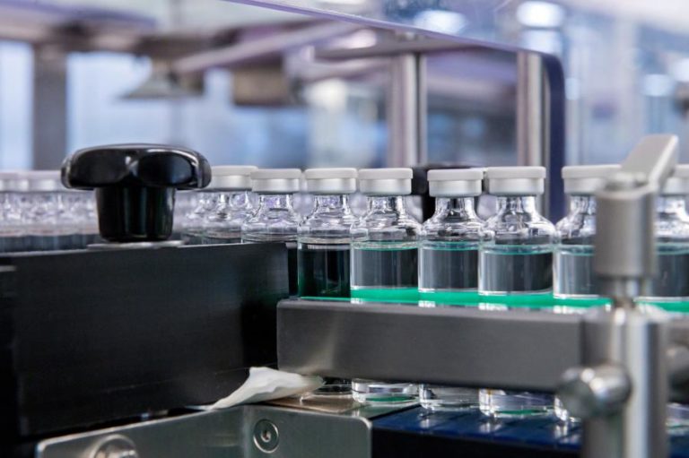 COVID-19: FRANCESA SANOFI VAI ENFRASCAR VACINAS DAS CONCORRENTES PFIZER E BIONTECH