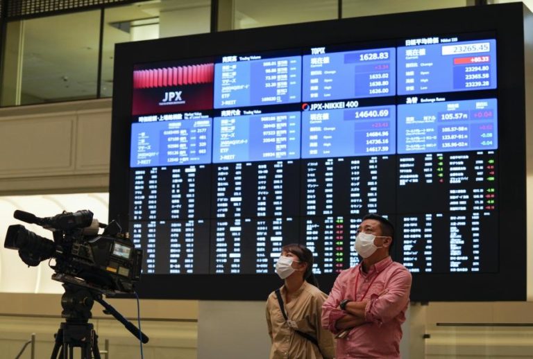 BOLSA DE TÓQUIO FECHA A PERDER 0,44%