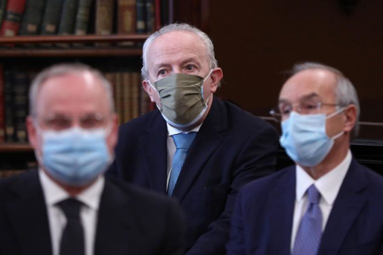 SANTANA ADMITE SER CANDIDATO DO PSD ÀS AUTÁRQUICAS E DEFENDE GOVERNO DE EMERGÊNCIA NACIONAL