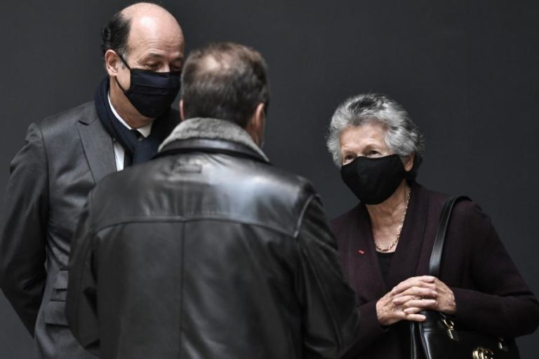 COVID-19: MÁSCARAS COMUNITÁRIAS PROIBIDAS EM FRANÇA