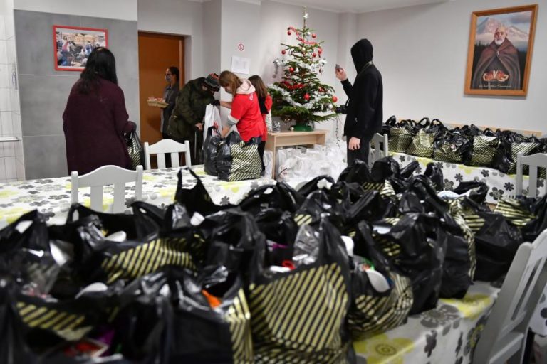 CÁRITAS APOIOU MAIS DE 8 MIL PESSOAS ENTRE ABRIL E DEZEMBRO DO ANO PASSADO