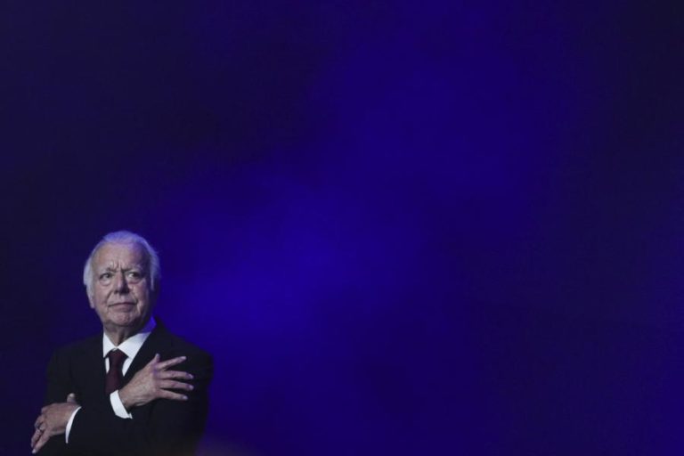 “LISBOA MENINA E MOÇA” TORNA-SE CANÇÃO OFICIAL DA CIDADE