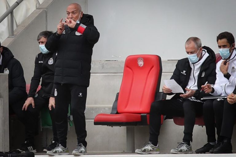 JESUALDO FERREIRA ACREDITA QUE VAI SER “UM JOGO MUITO DISCUTIDO” COM O SANTA CLARA