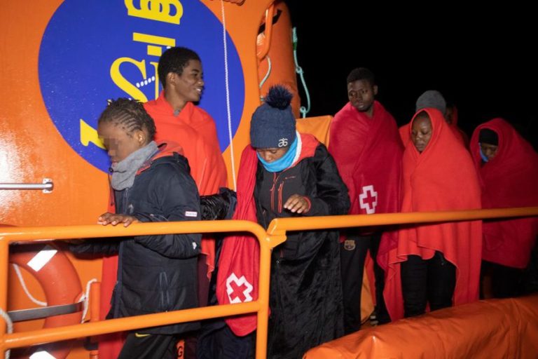 MIGRANTES NO MUNDO CHEGAM AOS 281 MILHÕES EM ANO DE PANDEMIA E FORTES REPERCUSSÕES