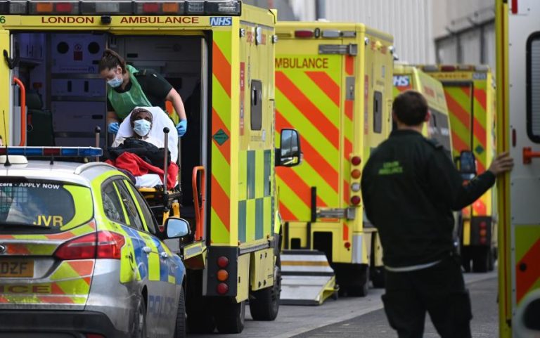 COVID-19: REINO UNIDO REGISTA RECORDE DE 1.325 MORTES NUM SÓ DIA