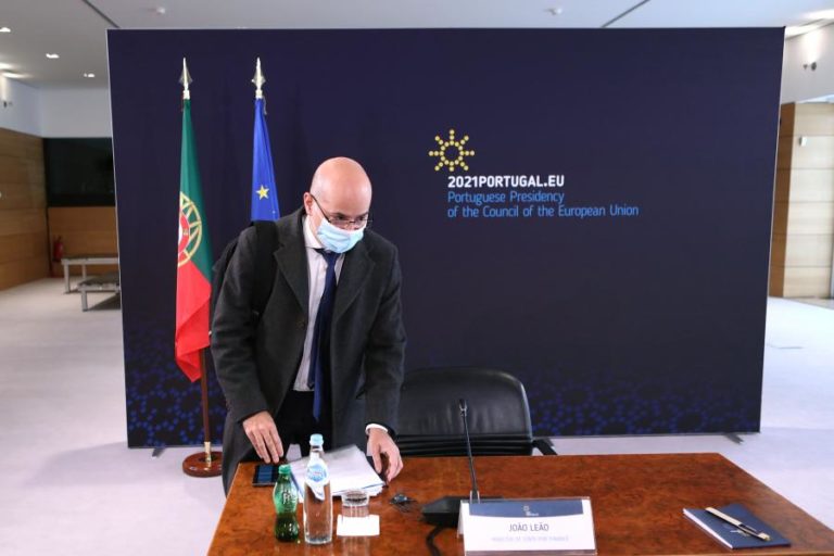 COVID-19: MINISTRO DE ESTADO E DAS FINANÇAS TESTA POSITIVO