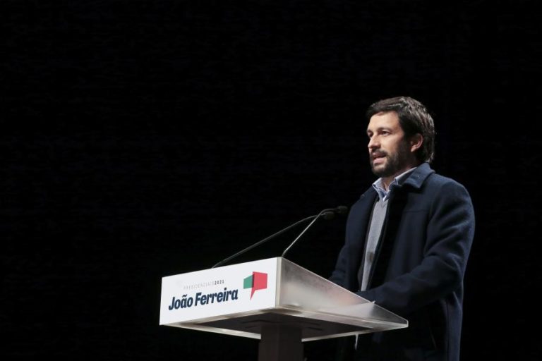 PRESIDENCIAIS: JERÓNIMO ALEGA QUE CANDIDATURA DE JOÃO FERREIRA “NÃO SE CONFUNDE” COM AS OUTRAS