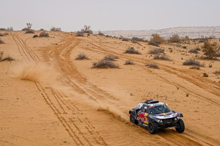 DAKAR2021: AL-ATTYIAH TRIUNFA PELA SEXTA VEZ, PETERHANSEL MAIS PERTO DA VITÓRIA FINAL