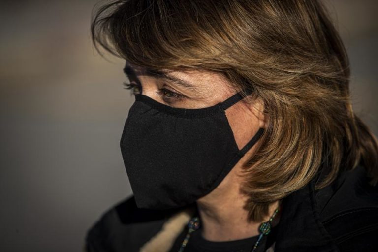 COVID-19: CATARINA MARTINS MANIFESTA PREOCUPAÇÃO COM CAPACIDADE DO SERVIÇO NACIONAL DE SAÚDE