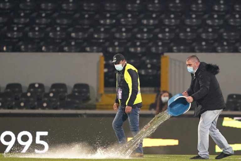 VITÓRIA DE GUIMARÃES–FARENSE NOVAMENTE ADIADO DEVIDO AO GELO