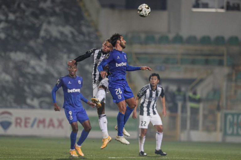 PORTIMONENSE VENCE BELENENSES SAD E SOBE AO 12.º LUGAR DA I LIGA