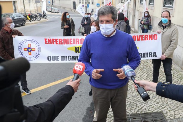 SINDICATO DOS ENFERMEIROS EXIGE RETOMAR NEGOCIAÇÕES COM VISTA À CARREIRA ÚNICA