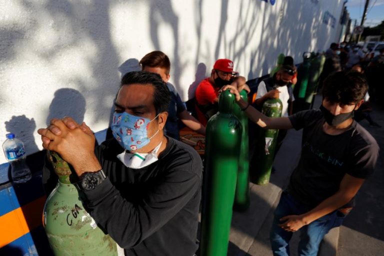 COVID-19: COVID-19: MÉXICO REGISTA 1.584 MORTES EM 24 HORAS, NOVO MÁXIMO DIÁRIO