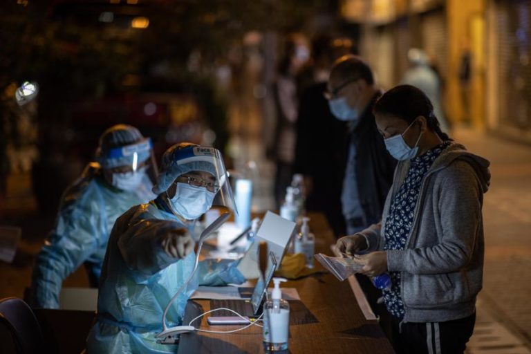 COVID-19: HUMANIDADE VAI TER DE CONVIVER COM DOENÇA NO FUTURO PRÓXIMO – ENVIADO OMS