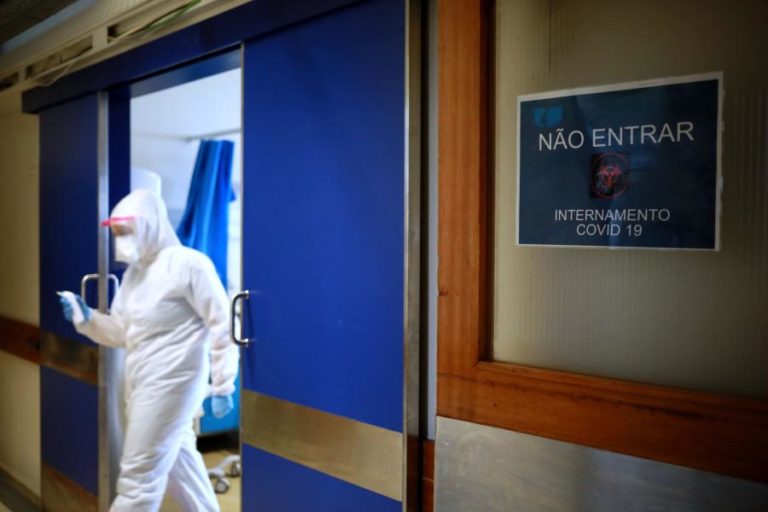 COVID-19: ECDC ATRIBUI “AUMENTO NOTÁVEL” NAS INFEÇÕES EM PORTUGAL A RELAXAMENTO NO NATAL