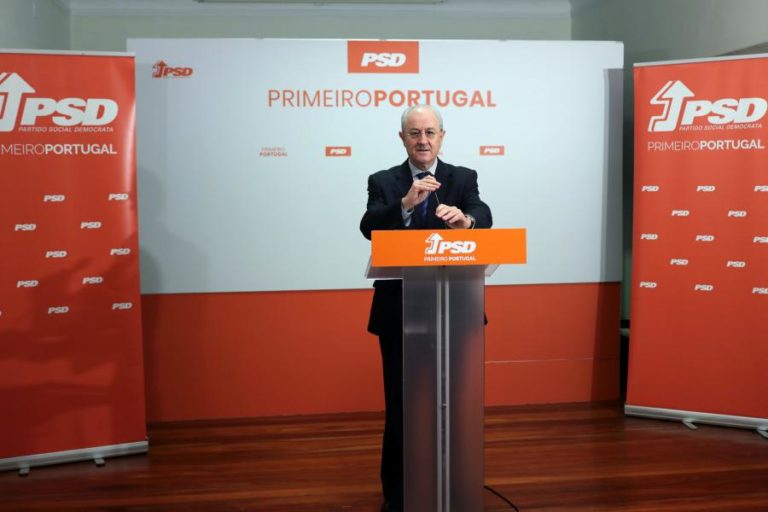 COVID-19: RUI RIO CRITICA TEMIDO POR MANTER FECHADO HOSPITAL DE MIRANDA DO CORVO