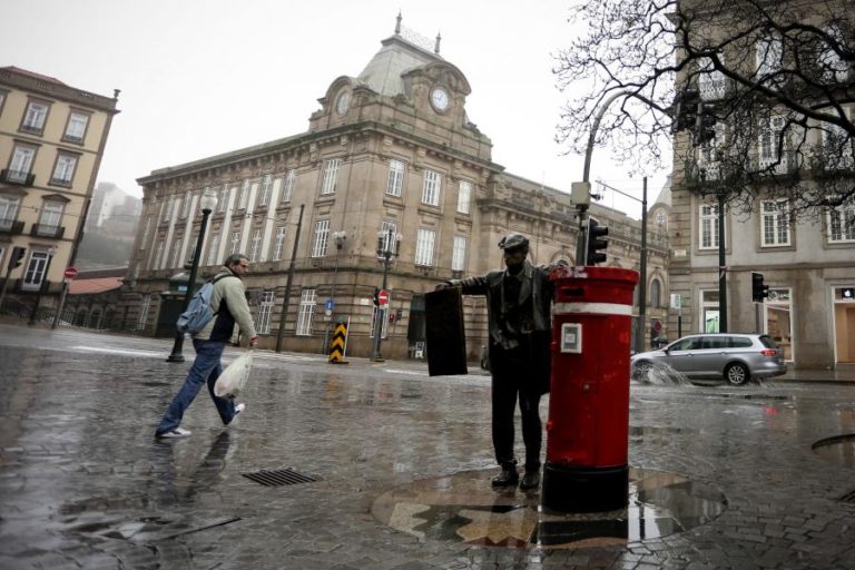 DISTRITO DO PORTO COM MAIS 17.440 DESEMPREGADOS RELATIVAMENTE A FEVEREIRO