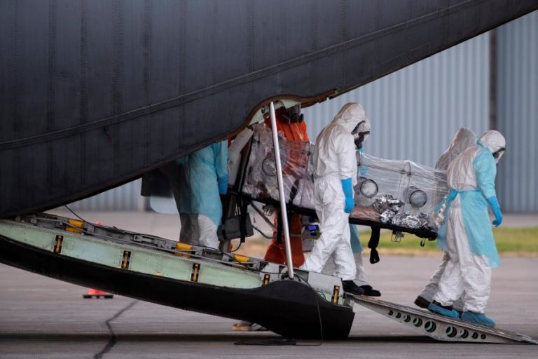 COVID-19: GOVERNOS PORTUGUÊS E ALEMÃO AVALIAM POSSIBILIDADE DE TRANSFERIR DOENTES NÃO-COVID