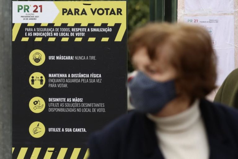 PRESIDENCIAIS: ALGUMAS FILAS, SEGURANÇA SANITÁRIA E REPETIDOS APELOS AO VOTO