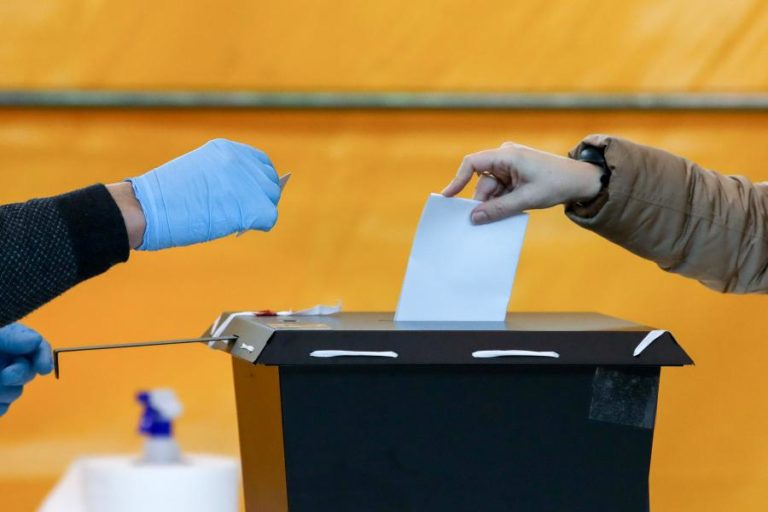 PRESIDENCIAIS: AFLUÊNCIA ÀS URNAS ATÉ ÀS 12:00 FOI DE 17,07%