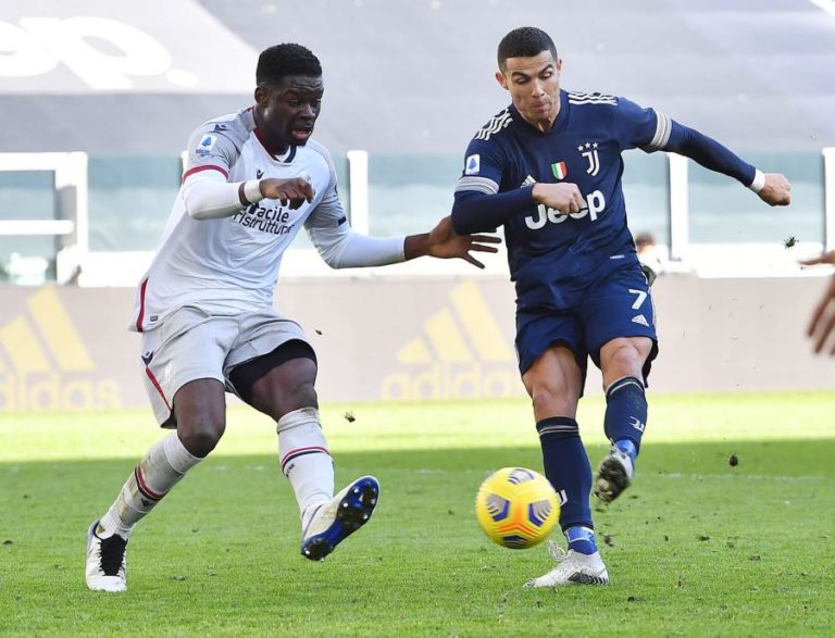 JUVENTUS VENCE BOLONHA COM ASSISTÊNCIA DE CRISTIANO RONALDO
