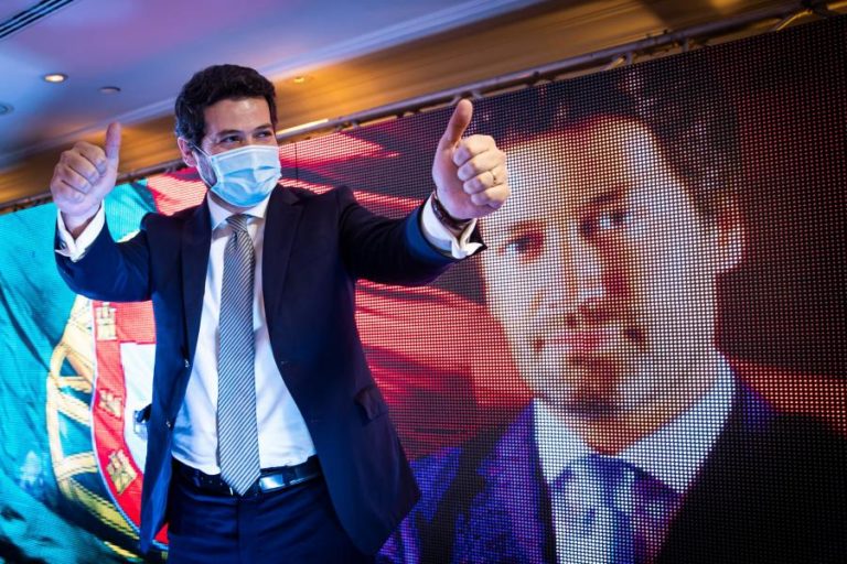 ALEGAÇÕES DE LIGAÇÕES À EXTREMA-DIREITA EM PORTUGAL VOLTAM AO PARLAMENTO DE CABO VERDE