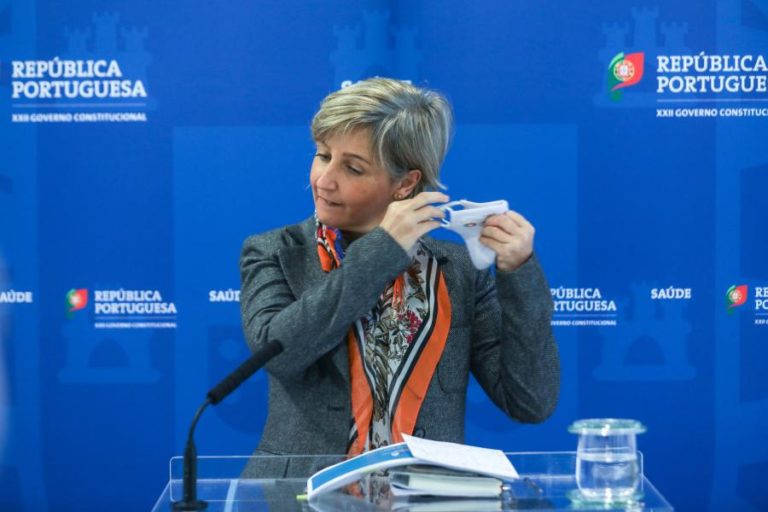 COVID-19: MINISTRA PEDIU AOS HOSPITAIS DE LISBOA QUE ABRAM JÁ TODAS AS CAMAS POSSÍVEIS