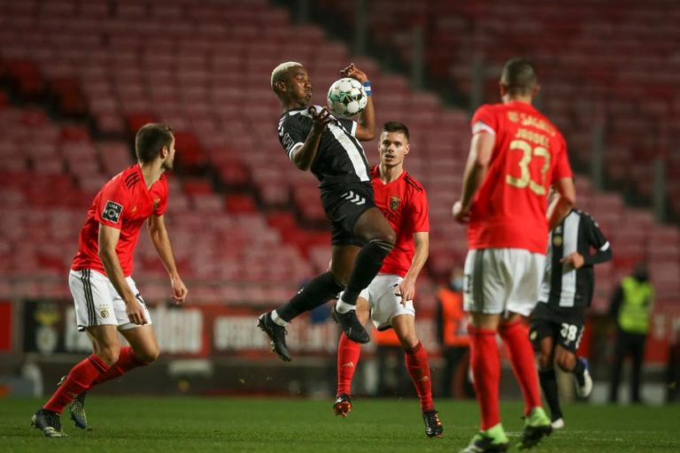 GOLO A ABRIR SEGUNDA PARTE DÁ EMPATE AO NACIONAL NA LUZ