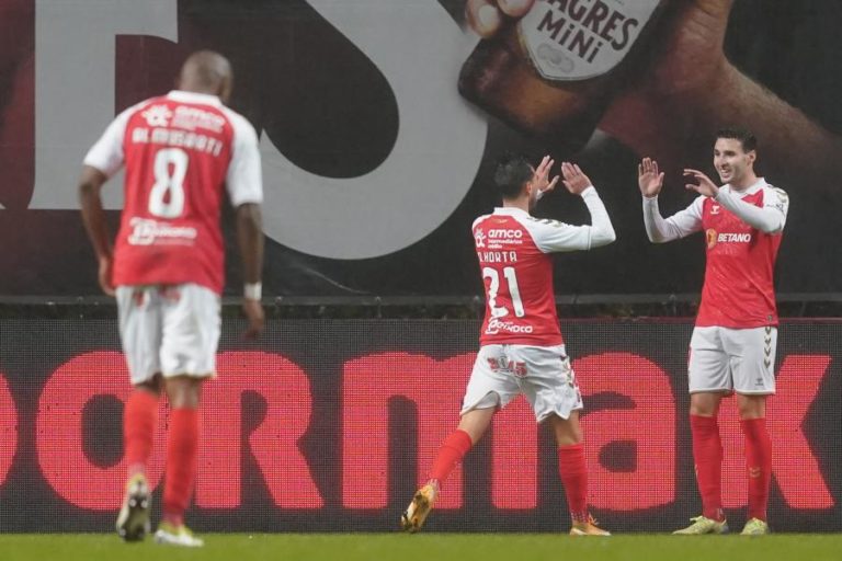 SPORTING DE BRAGA VENCE SANTA CLARA E APURA-SE PARA AS MEIAS-FINAIS DA TAÇA