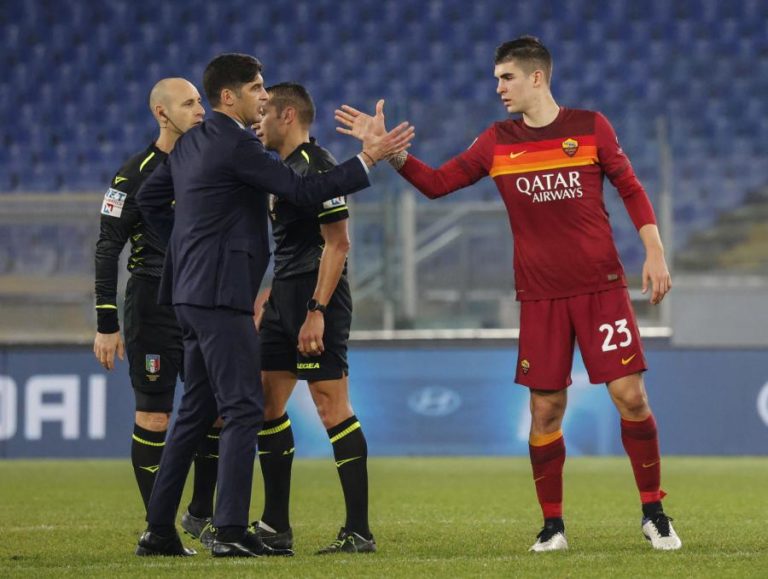 ROMA DE PAULO FONSECA VENCE VERONA E SEGURA TERCEIRO LUGAR