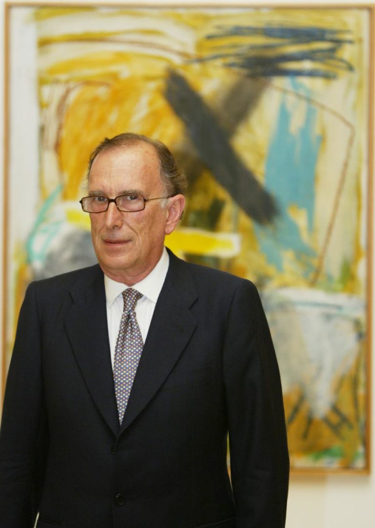 COVID-19: PINTOR SEVILHANO MANUEL SALINAS MORRE AOS 80 ANOS