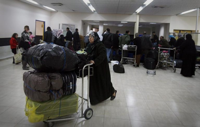 Hamas exige tutor para viagens de homens ou mulheres solteiros na Faixa de Gaza