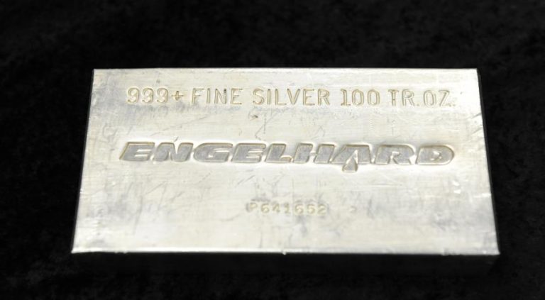 PREÇO DA PRATA SOBE 10% PARA 29,7 DÓLARES POR ONÇA