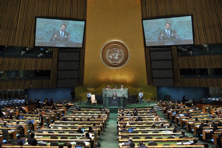 Síria: ONU denuncia 10 anos de crimes de guerra e “negligência internacional”